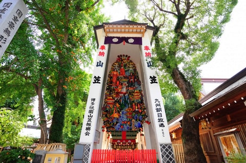 櫛田神社の境内に飾られた飾り山笠