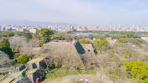 福岡城跡の天守台と石垣